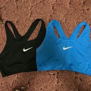 Nike sports bras. Size large